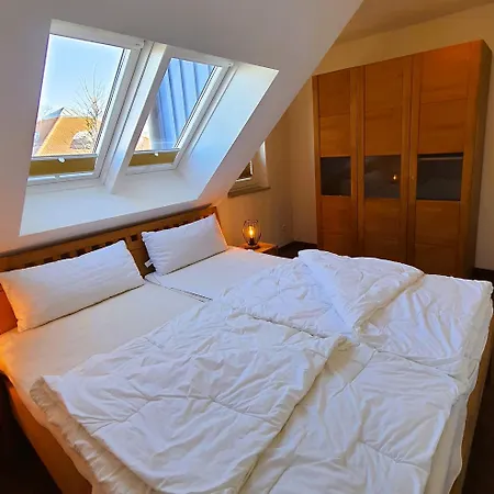 Апартаменты Fritz_reuter_str_sonnenuhr_wg_5